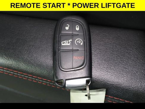 Used 2019 Jeep Cherokee Trailhawk AWD/4WD image 11