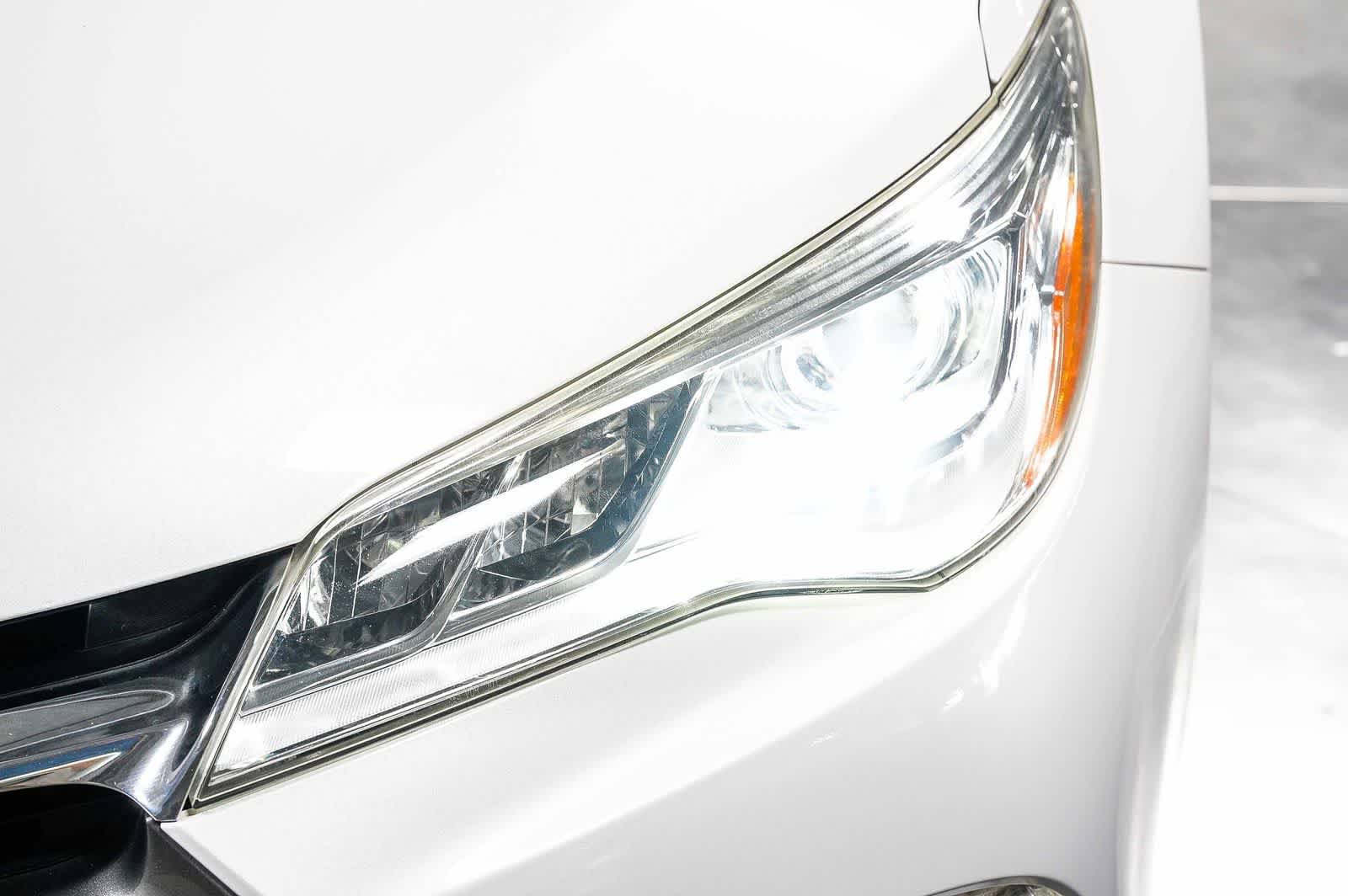 Certified 2016 Toyota Camry XLE w/ Advanced Technology Package FWD image 8