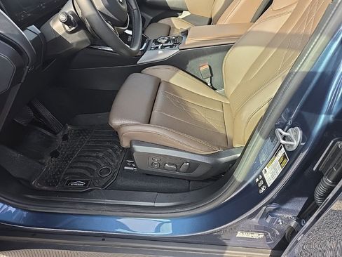 Used 2025 BMW X3 xDrive30i w/ Convenience Package image 7