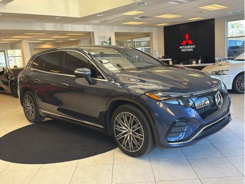Used 2023 Mercedes-Benz EQS 580 4MATIC SUV image 3
