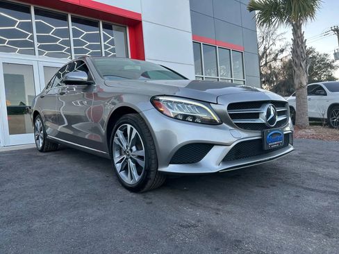 Used 2019 Mercedes-Benz C 300 4MATIC Sedan image 3