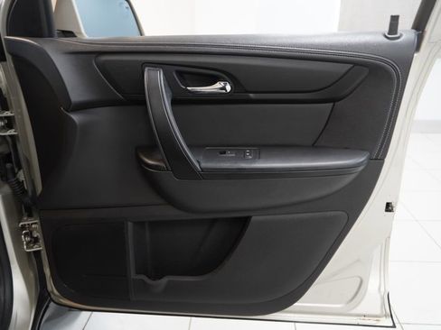 Used 2013 Chevrolet Traverse LT w/ All-Star Edition image 35