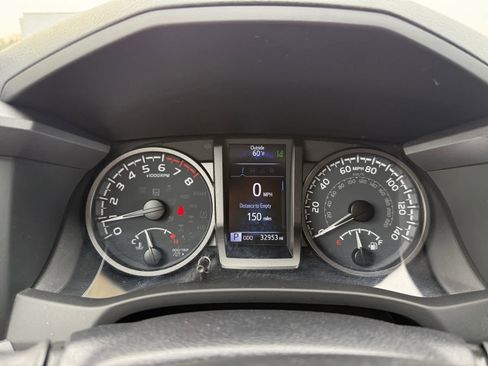 Used 2022 Toyota Tacoma TRD Sport image 18