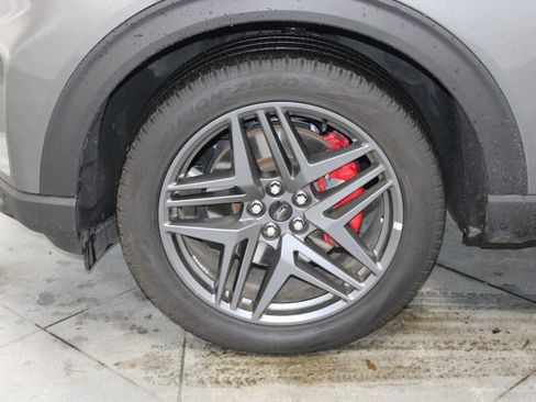 Used 2025 Ford Explorer ST-Line w/ ST-Line Street Pack image 21