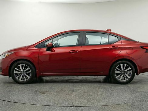 Used 2025 Nissan Versa SV image 5