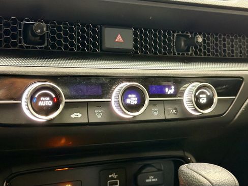 Used 2024 Honda CR-V LX image 9