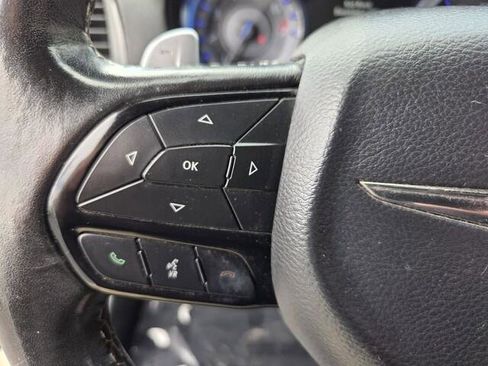 Used 2019 Chrysler 300 S image 9