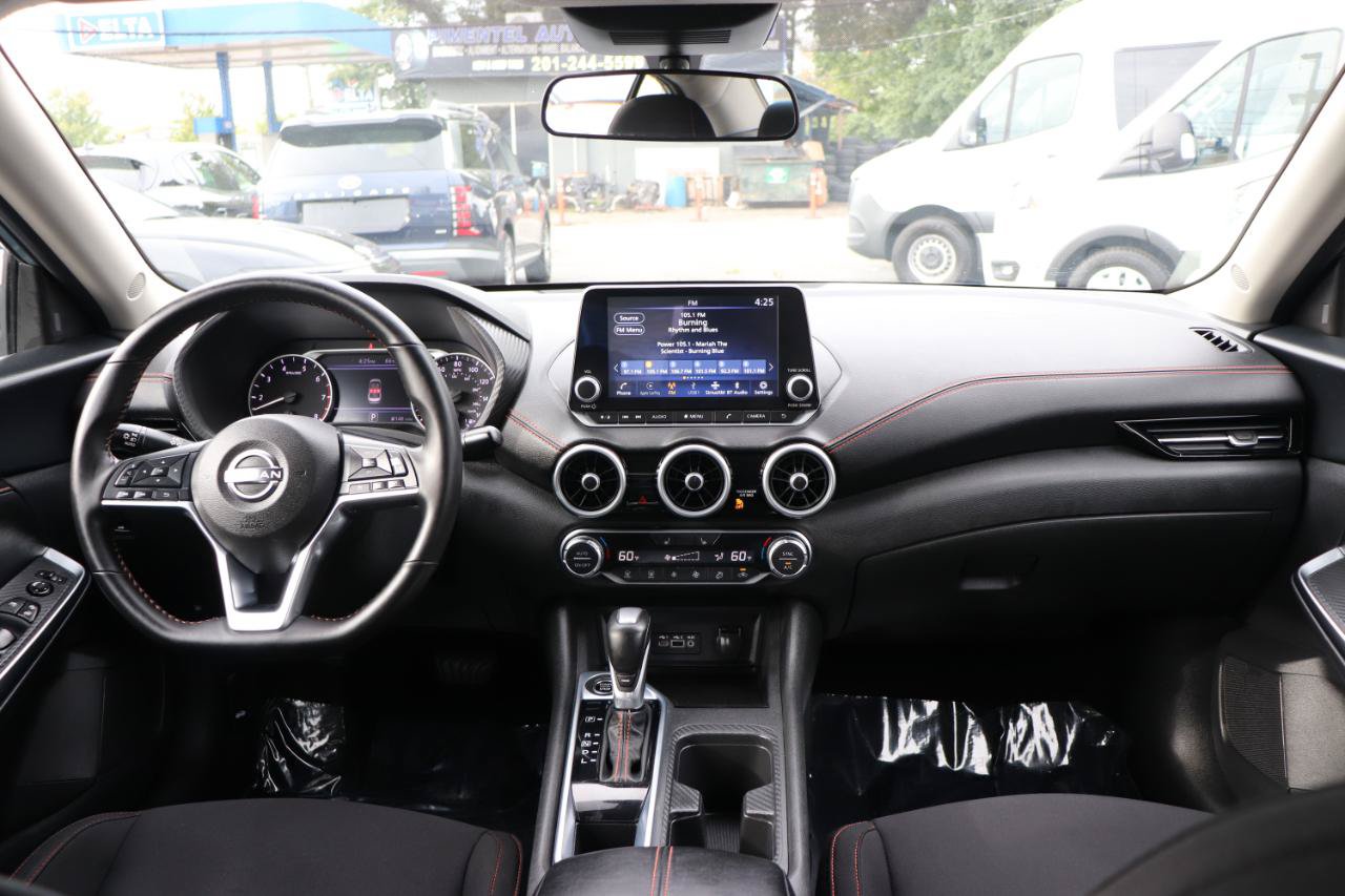 Used 2025 Nissan Sentra SR w/ Midnight Edition FWD image 16