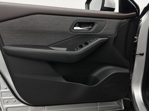 Used 2022 Nissan Rogue SV FWD image 10