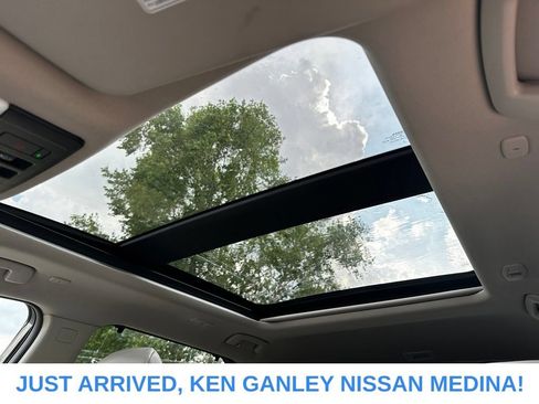 Certified 2023 Nissan Rogue SV w/ SV Premium B Package AWD/4WD image 13