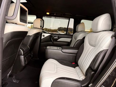 Used 2019 INFINITI QX80 Limited w/ All-Season Package AWD/4WD image 24