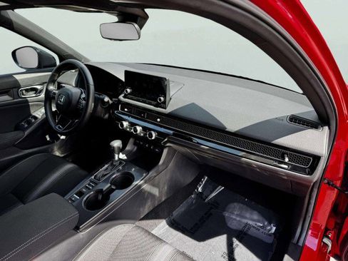 Used 2025 Honda Civic Sport image 55