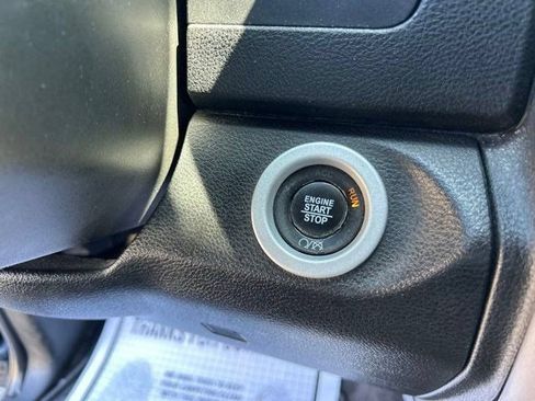Used 2022 RAM 1500 Warlock AWD/4WD image 19