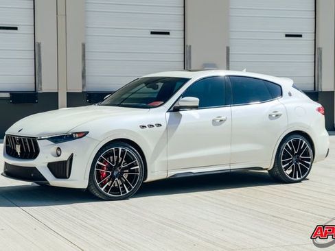 Used 2019 Maserati Levante Trofeo AWD/4WD image 43