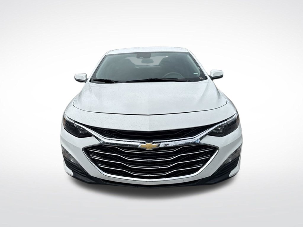 Used 2025 Chevrolet Malibu LT FWD image 3
