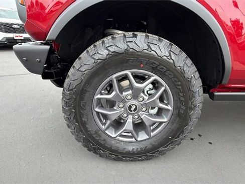 New 2025 Ford Bronco Badlands image 10