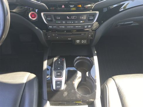 Used 2020 Honda Pilot Touring image 19