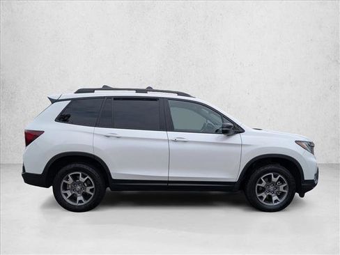 Used 2023 Honda Passport TrailSport image 4