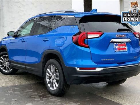 Used 2024 GMC Terrain SLT image 11