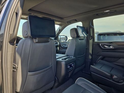 Used 2023 Chevrolet Tahoe Premier image 16