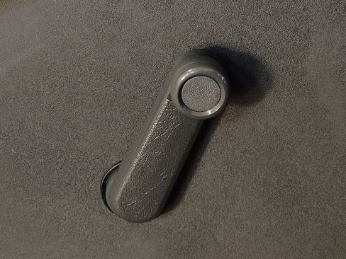 Used 2014 Nissan Frontier S image 27