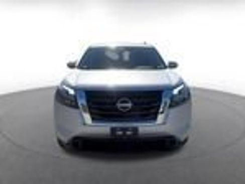 Used 2025 Nissan Pathfinder SV FWD image 19