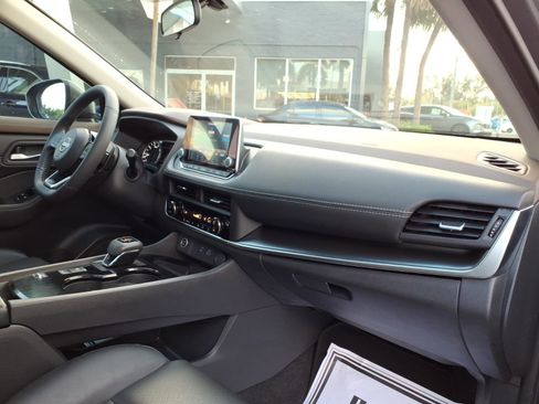 Certified 2023 Nissan Rogue SV w/ SV Premium B Package image 21