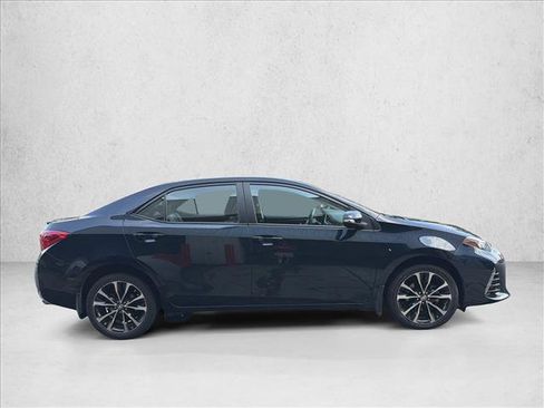 Used 2018 Toyota Corolla SE w/ SE Premium Package FWD image 4