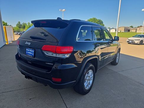 Used 2018 Jeep Grand Cherokee Laredo AWD/4WD image 6