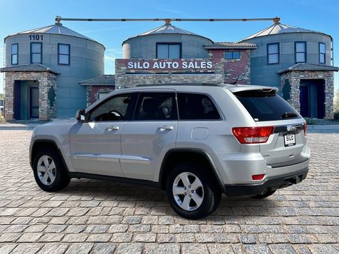 Used 2013 Jeep Grand Cherokee Laredo RWD image 3