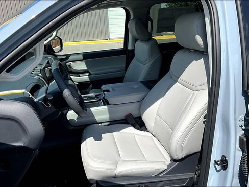 New 2026 Ford Expedition Max Active AWD/4WD image 9