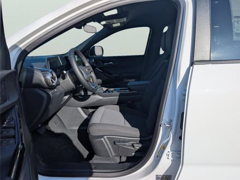 New 2026 Chevrolet Equinox LT w/ LPO, Floor Liner Package image 29