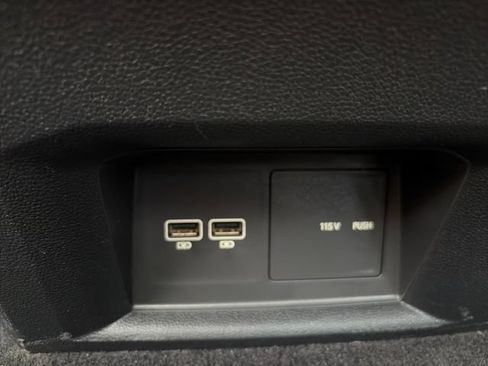 Used 2018 Volkswagen Atlas SEL AWD/4WD image 22