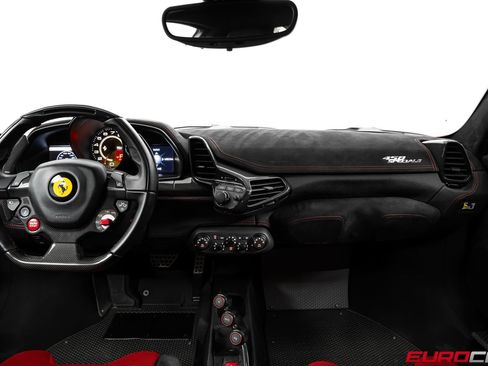 Used 2015 Ferrari 458 Speciale Coupe RWD image 34