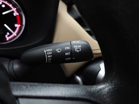 Used 2025 Toyota RAV4 LE AWD/4WD image 22