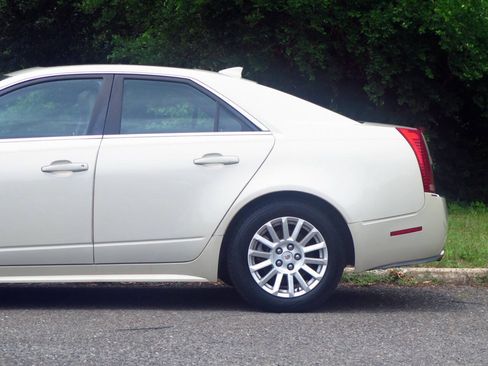 Used 2011 Cadillac CTS Luxury AWD/4WD image 23