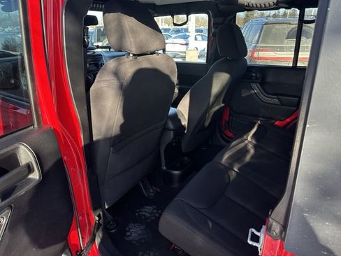 Used 2014 Jeep Wrangler Unlimited Sport w/ Quick Order Package 23S AWD/4WD image 18