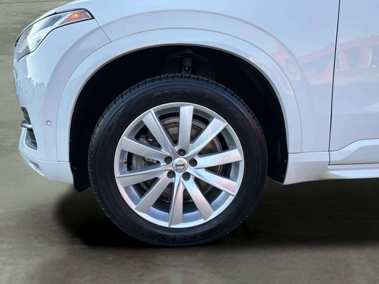 Used 2017 Volvo XC90 T6 Momentum w/ Vision Package AWD/4WD image 39