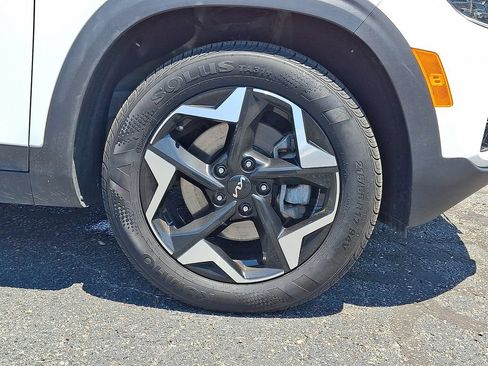 Certified 2025 Kia Seltos S AWD/4WD image 19