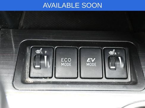 Used 2014 Toyota Camry XLE w/ Leather Package FWD image 25