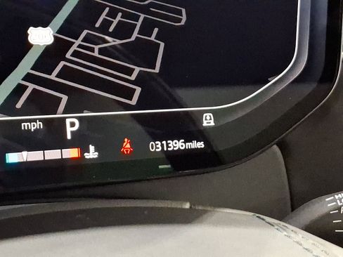 Certified 2024 Land Rover Range Rover SE image 20