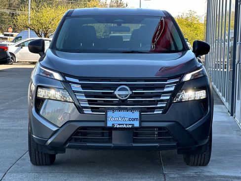 Used 2025 Nissan Rogue S AWD/4WD image 7