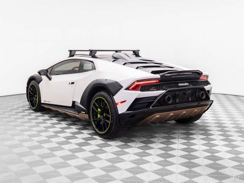 Used 2024 Lamborghini Huracan Sterrato AWD/4WD image 3