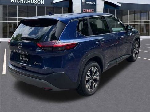 Used 2023 Nissan Rogue SV AWD/4WD image 4