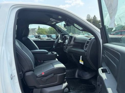 New 2026 RAM 2500 Tradesman w/ Chrome Appearance Group AWD/4WD image 28