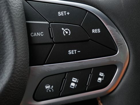 New 2026 Chrysler Pacifica Pinnacle w/ Trailer Tow Group image 21