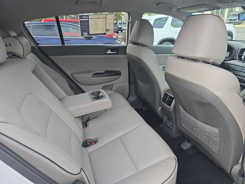 Used 2017 Kia Sportage EX image 11