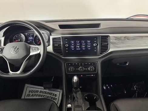Used 2021 Volkswagen Atlas Cross Sport SE FWD image 32