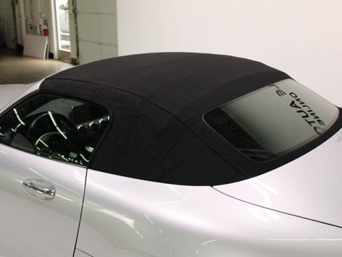 Used 2019 Mercedes-Benz AMG GT Roadster image 14