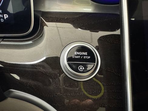 Used 2022 Mercedes-Benz C 300 4MATIC Sedan image 25